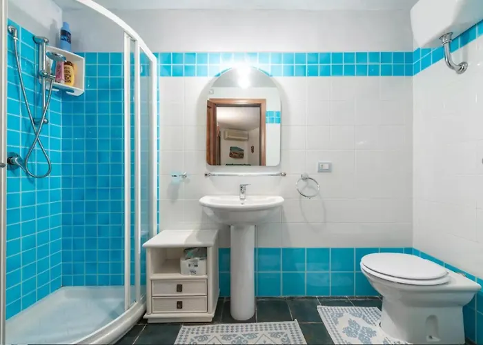 2000 - Rokkaria 度假居 *